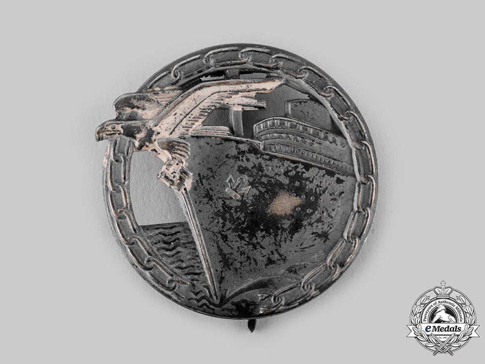 germany,_kriegsmarine._a_blockade_runner_badge,_cased_set_with_pin,_by_schwerin_ci19_3321_1_1_1_1