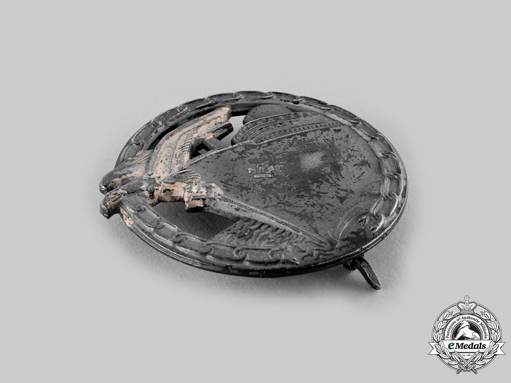 germany,_kriegsmarine._a_blockade_runner_badge,_cased_set_with_pin,_by_schwerin_ci19_3323_1_1_1_1