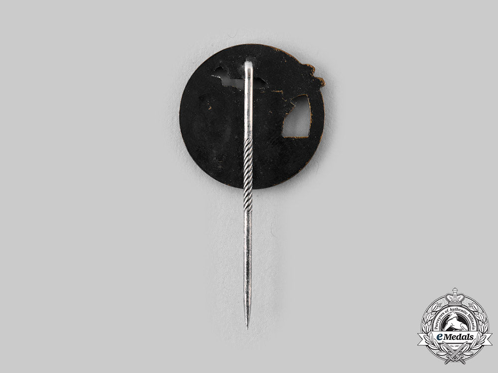 germany,_kriegsmarine._a_blockade_runner_badge,_cased_set_with_pin,_by_schwerin_ci19_3326_1_1_1_1