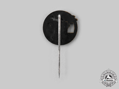 germany,_kriegsmarine._a_blockade_runner_badge,_cased_set_with_pin,_by_schwerin_ci19_3326_1_1_1_1