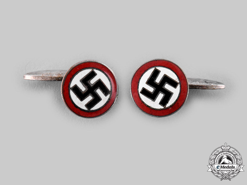 germany,_third_reich._a_set_of_nsdap_sympathizer_cufflinks,_with_case,_by_hütse_ci19_3330_1