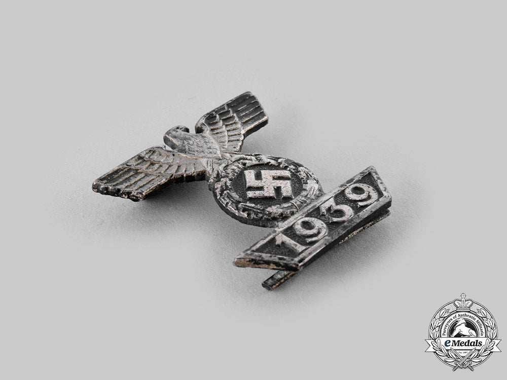 germany,_wehrmacht._a_clasp_to_the1939_iron_cross,_ii_class,_type_ii_ci19_3352_1