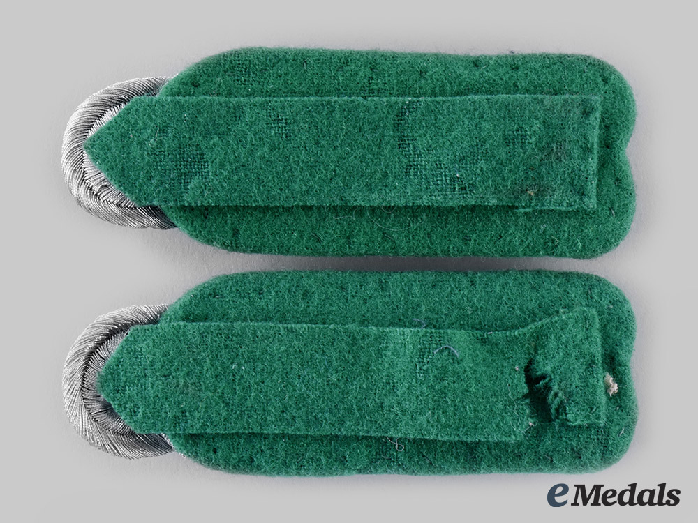germany,_schutzpolizei._a_set_of_major_shoulder_boards_ci19_3394_1