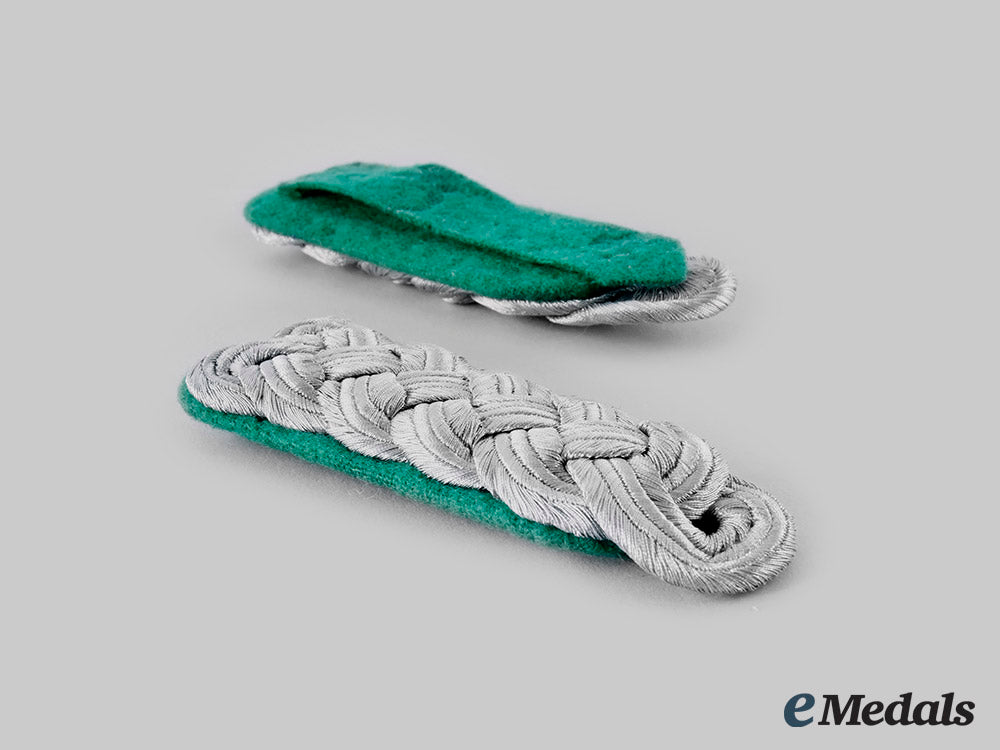 germany,_schutzpolizei._a_set_of_major_shoulder_boards_ci19_3396_1