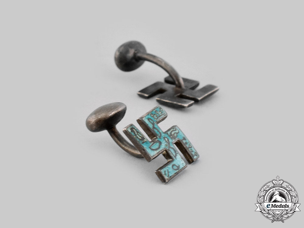 united_kingdom._a_set_of_silver_swastika_cufflinks_by_joseph_gloster_ci19_3413_2_1_1