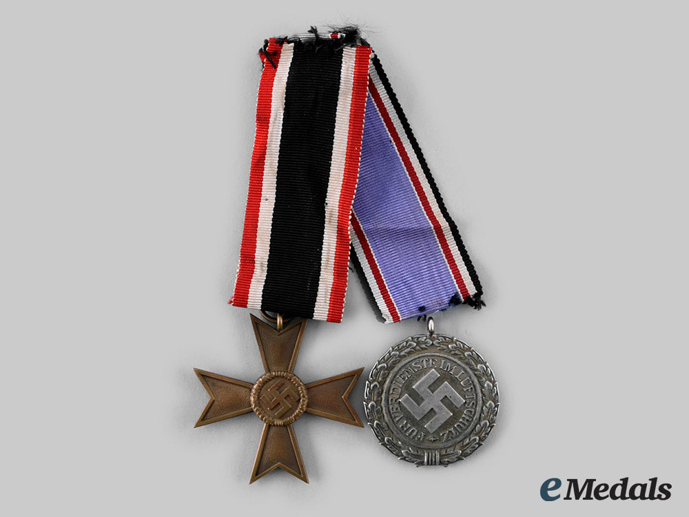 germany,_third_reich._a_pair_of_service_awards_ci19_3421_1