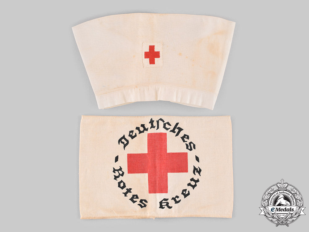 germany,_drk._a_pair_of_german_red_cross_uniform_accessories_ci19_3495_2_1