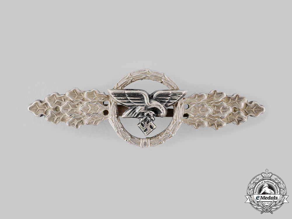 germany,_luftwaffe._a_squadron_clasp_for_transport_and_glider_pilots,_silver_grade_ci19_3539