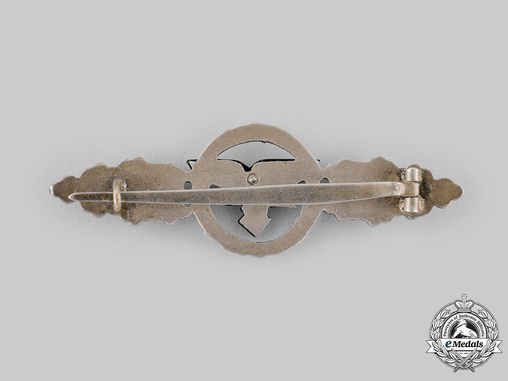 germany,_luftwaffe._a_squadron_clasp_for_transport_and_glider_pilots,_silver_grade_ci19_3540