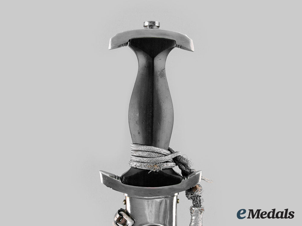 germany,_ss._a_model1936_chained_ss_leader’s_dagger_belonging_to_ss-_obergruppenführer_arthur_seyss-_inquart_ci19_3581_1