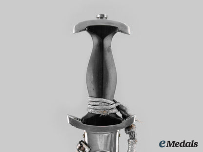 germany,_ss._a_model1936_chained_ss_leader’s_dagger_belonging_to_ss-_obergruppenführer_arthur_seyss-_inquart_ci19_3581_1