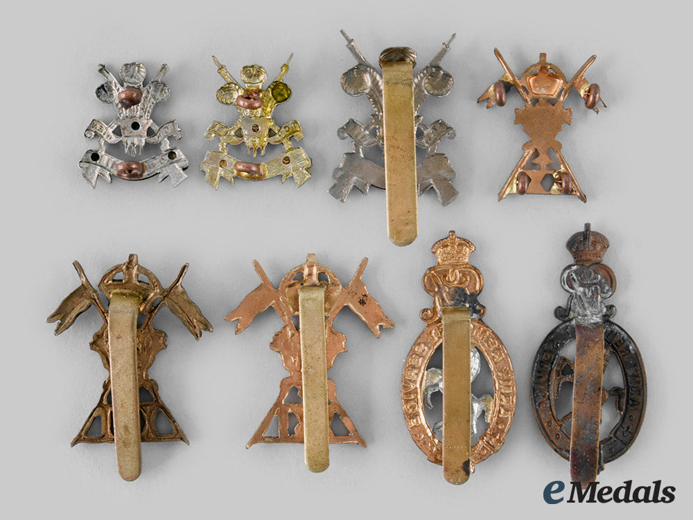 united_kingdom._a_lot_of_eight_british_army_badges_ci19_3732_1_1_1