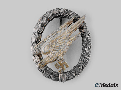 germany,_luftwaffe._a_fallschirmjäger_badge,_type_a_with_case,_by_g.h._osang_ci19_3771_1