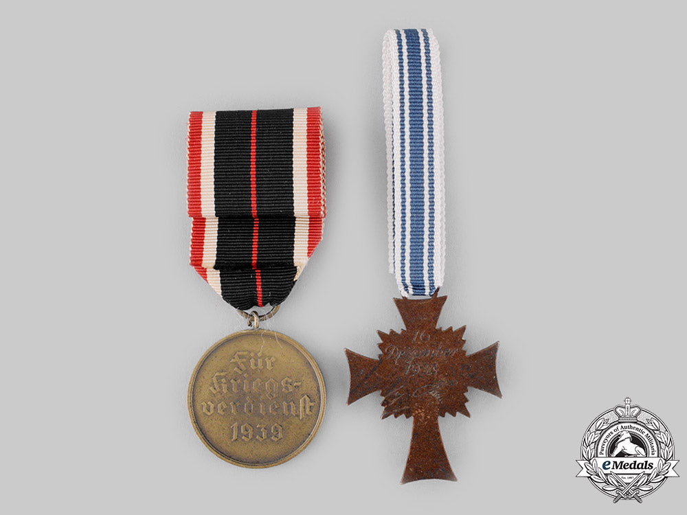 germany,_third_reich._a_lot_of_medals_and_badges_ci19_3828