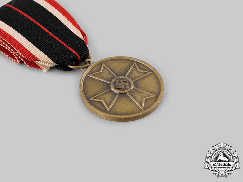 germany,_third_reich._a_lot_of_medals_and_badges_ci19_3829
