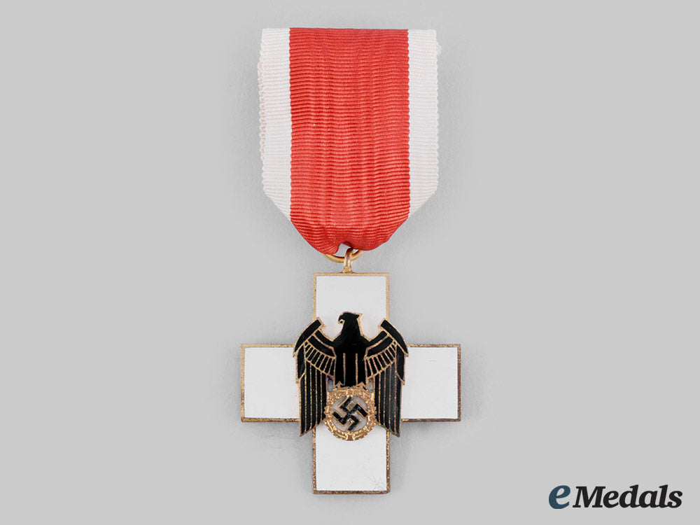 germany,_third_reich._a_social_welfare_decoration,_iii_class_with_case,_by_gebrüder_godet_ci19_3899_1_1