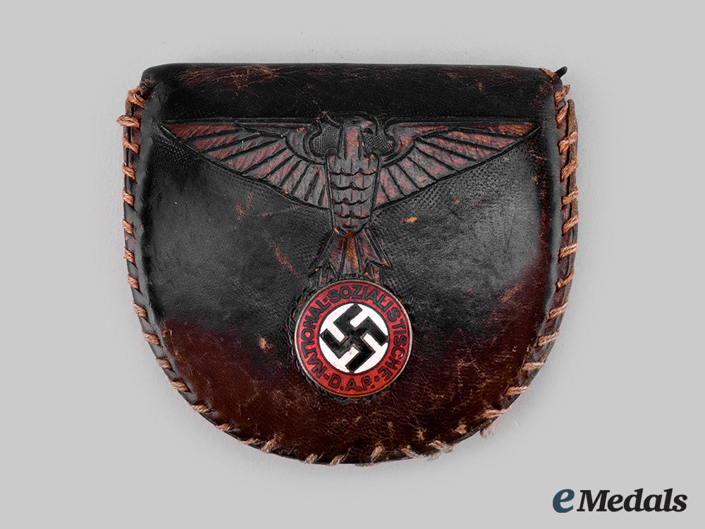 germany,_third_reich._a_nsdap_membership_badge_leather_pouch_ci19_3909_1