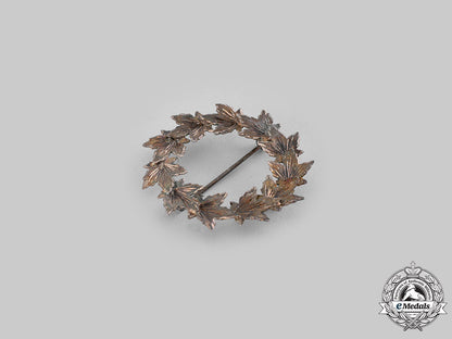 canada._a_lot_of_scottish_inspired_badges_ci19_3966