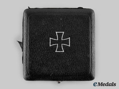 germany,_wehrmacht._a1939_iron_cross_i_class,_with_case,_by_rudolf_souval_ci19_3989_1
