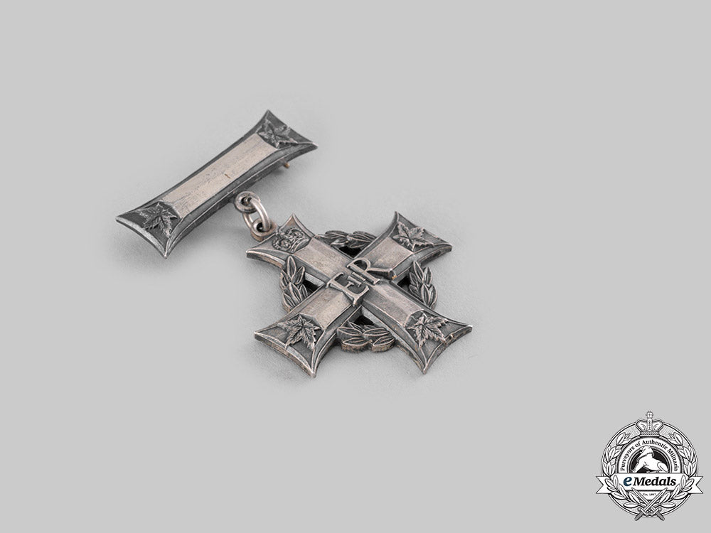 canada._erii_memorial_cross,_to_private_h._beausel_ci19_4004