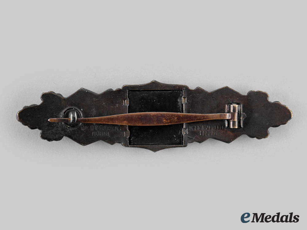 germany,_wehrmacht._a_close_combat_clasp,_bronze_grade,_by_c.e._juncker_ci19_4005_1