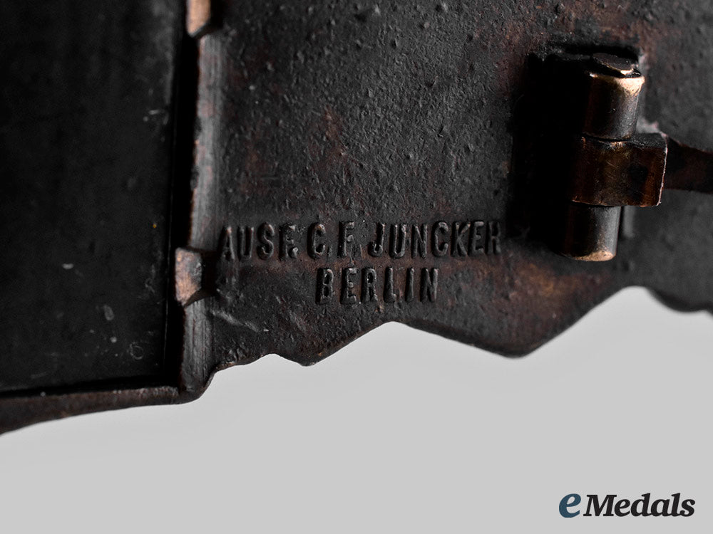 germany,_wehrmacht._a_close_combat_clasp,_bronze_grade,_by_c.e._juncker_ci19_4009_1