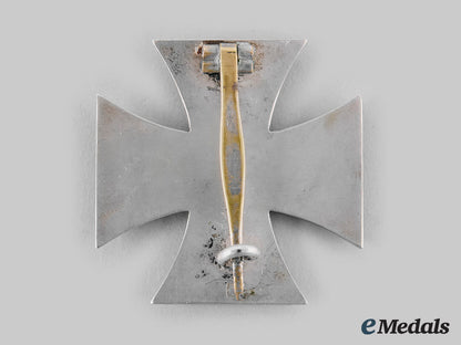 germany,_wehrmacht._a1939_iron_cross,_i_class,_by_wilhelm_deumer_with_case_ci19_4012_1_2_1