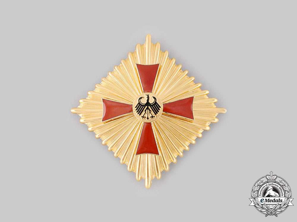germany,_federal_republic._an_order_of_merit,_knight_commander_with_case_ci19_4032