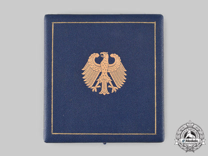 germany,_federal_republic._an_order_of_merit,_knight_commander_with_case_ci19_4036