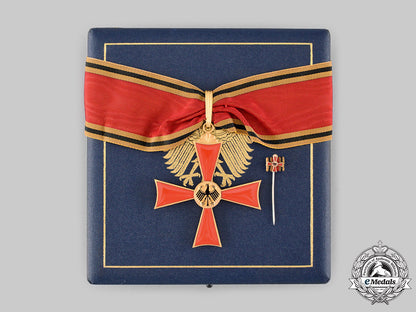 germany,_federal_republic._an_order_of_merit,_commander_with_case_ci19_4041