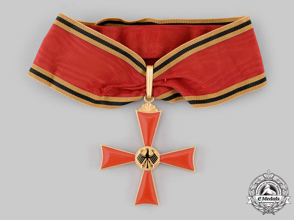 germany,_federal_republic._an_order_of_merit,_commander_with_case_ci19_4042