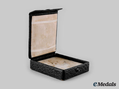 germany,_imperial._a_presentation_case_for_a1914_iron_cross_ii_class_ci19_4208_2