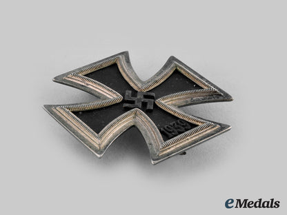 germany,_wehrmacht._a1939_iron_cross_i_class,_with_case,_by_friedrich_orth_ci19_4220_1