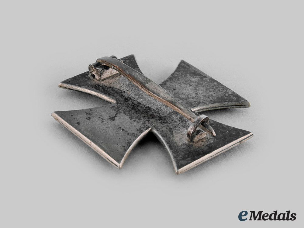 germany,_wehrmacht._a1939_iron_cross_i_class,_with_case,_by_friedrich_orth_ci19_4221_1