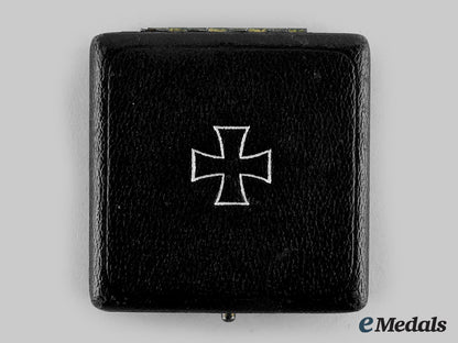 germany,_wehrmacht._a1939_iron_cross_i_class,_with_case,_by_friedrich_orth_ci19_4223_1