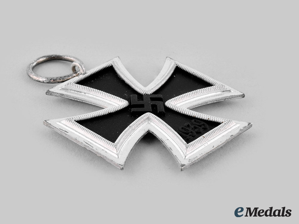 germany,_wehrmacht._a1939_iron_cross_ii_class,_with_case,_by_wilhelm_deumer_ci19_4243_1