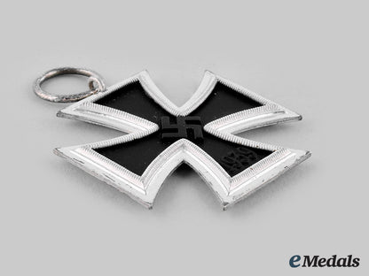 germany,_wehrmacht._a1939_iron_cross_ii_class,_with_case,_by_wilhelm_deumer_ci19_4243_1