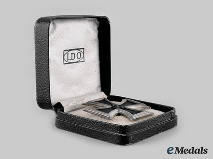 germany,_wehrmacht._a1939_iron_cross_i_class,_with_case,_by_c.f._zimmermann_ci19_4257_1