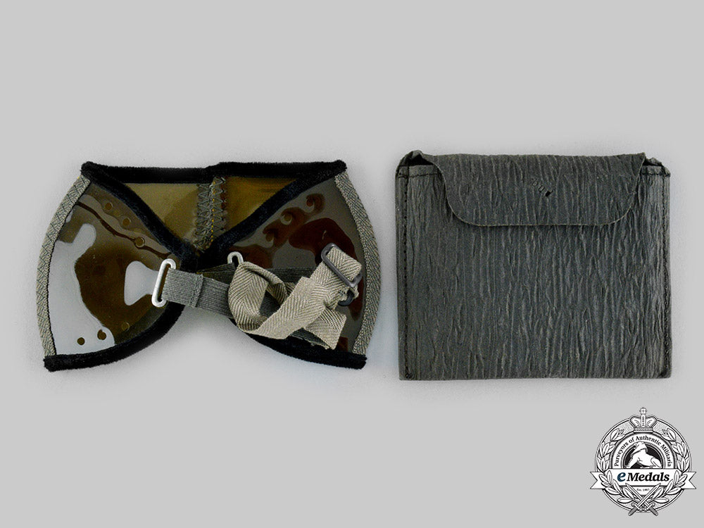 germany,_heer._a_lot_of_second_war_period_germany_army_equipment_ci19_4341_1