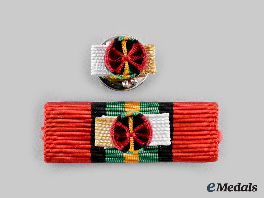 bahrain,_kingdom._an_order_of_military_service,_ii_class,_c.1976_ci19_4558_1