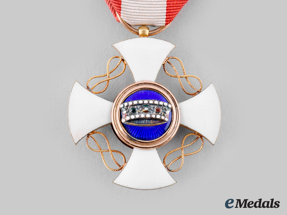 italy,_kingdom._an_order_of_the_crown,_knight_in_gold,_c.1930_ci19_4648_1_1_1