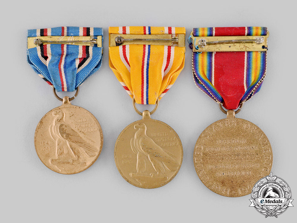 united_states._a_lot_of_insignia&_awards_ci19_4777