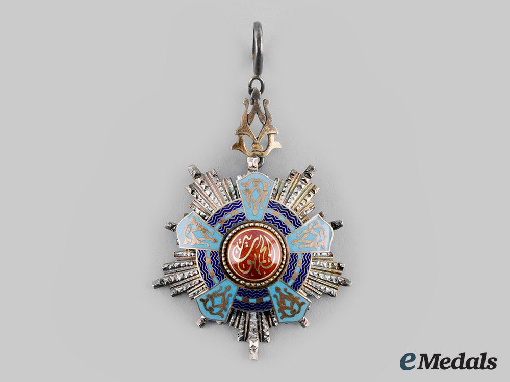 egypt,_republic._an_order_of_the_republic,_type_i,_grand_officer_with_case,_by_z._fuchs_ci19_4780_1_1_1