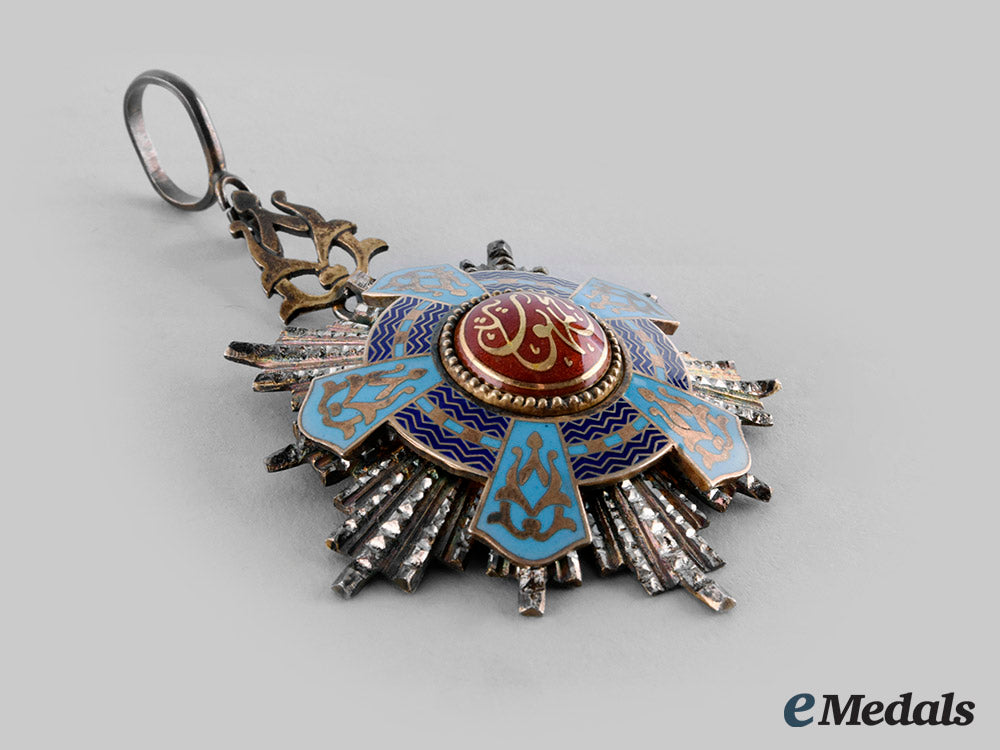 egypt,_republic._an_order_of_the_republic,_type_i,_grand_officer_with_case,_by_z._fuchs_ci19_4782_1_1_1
