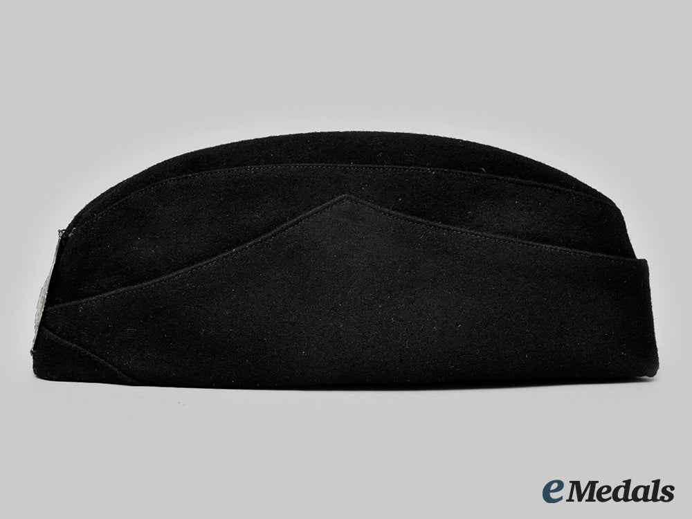 italy,_kingdom._an_italian_youth_of_the_lictor(_gil)_overseas_cap_ci19_4973_1_1_1_1