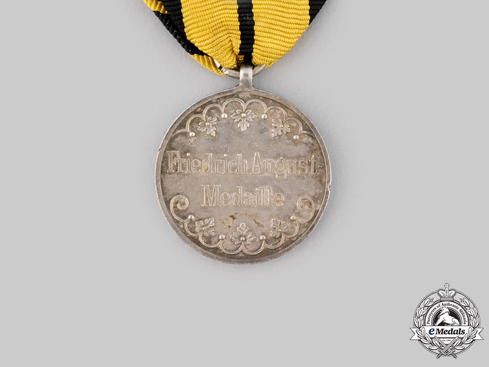 saxony,_kingdom._a_friedrich_august_medal_in_silver_with_world_war_clasp_ci19_5197