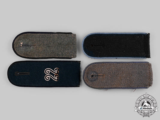 germany,_heer._a_lot_of_shoulder_straps_ci19_5311