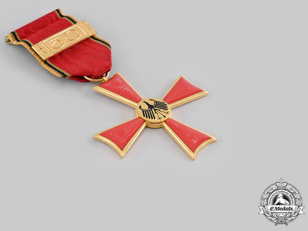 germany,_federal_republic._an_order_of_merit,_cross_of_merit_for_men_on_employment_jubilee_ribbon1957-1966_ci19_5449