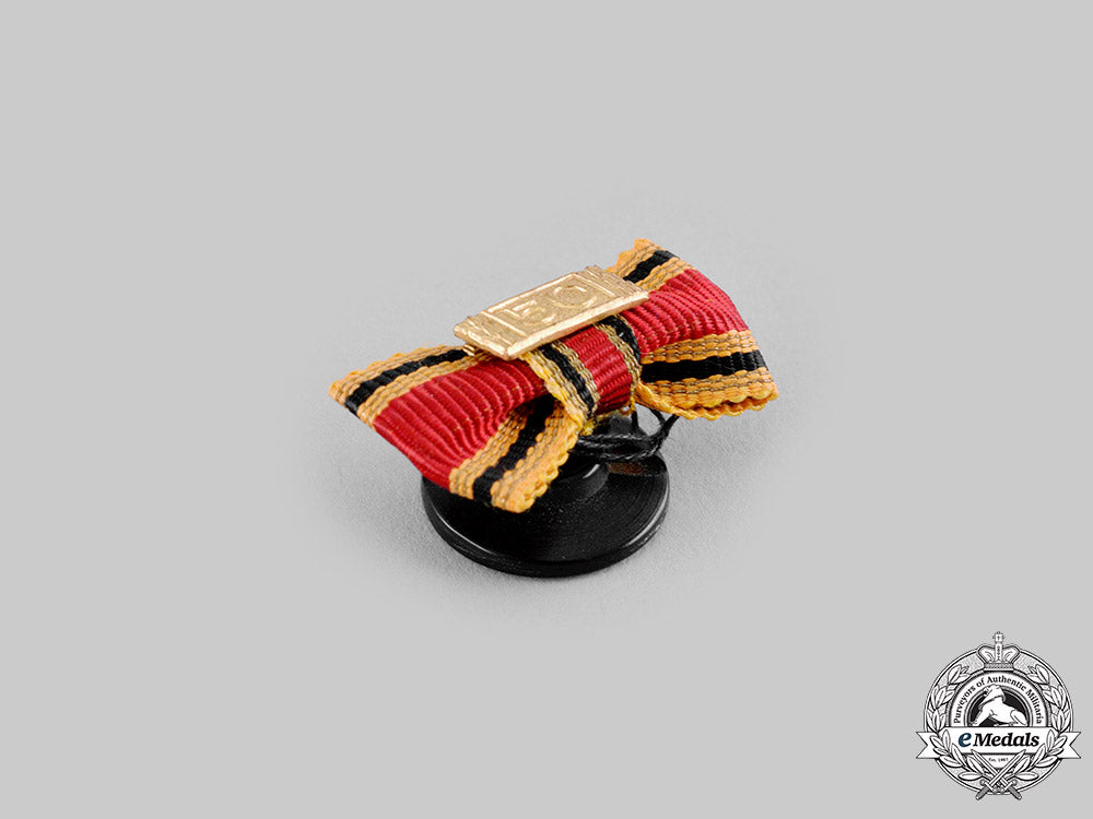 germany,_federal_republic._an_order_of_merit,_cross_of_merit_for_men_on_employment_jubilee_ribbon1957-1966_ci19_5450