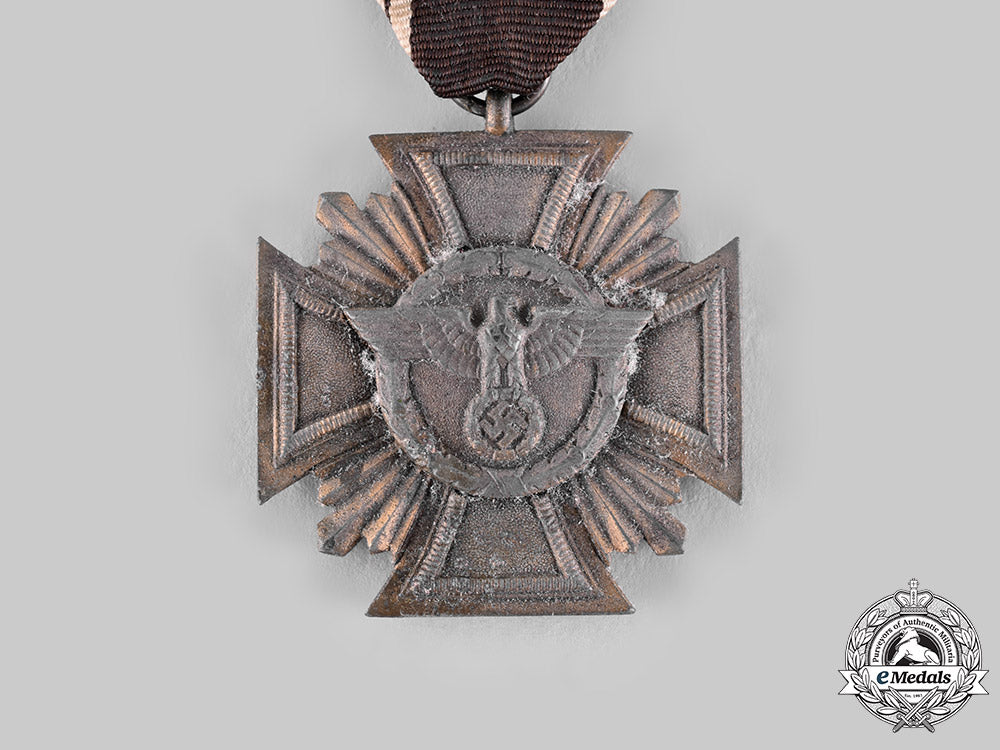 germany,_nsdap._a_long_service_decoration,_bronze_grade_for10_years,_with_case_by_josef_hillebrand_ci19_5589